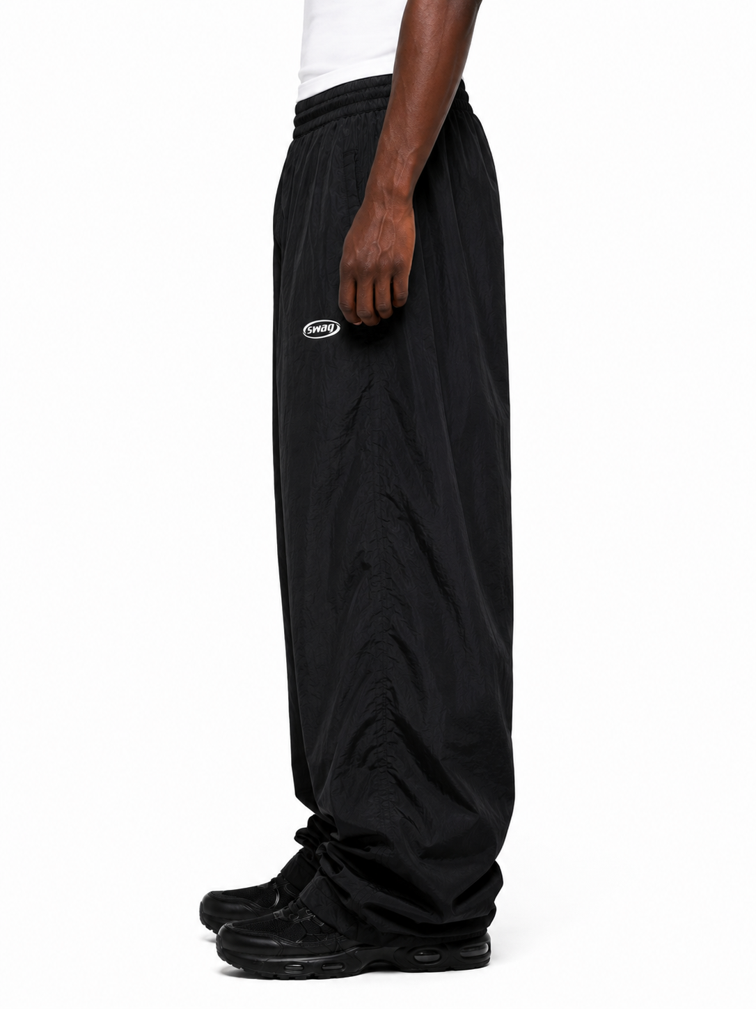 Regular track pants (BALCK)